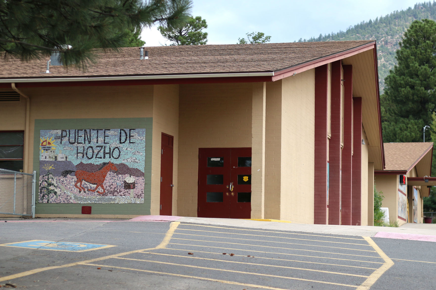 Weitzel's Puente De Hozho Bilingual Magnet School